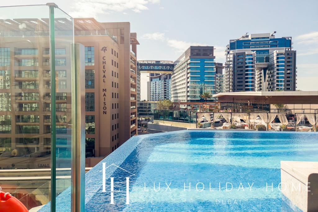 Lux Iconic Views At The Palm Tower Suite 2 Dubai Exterior photo