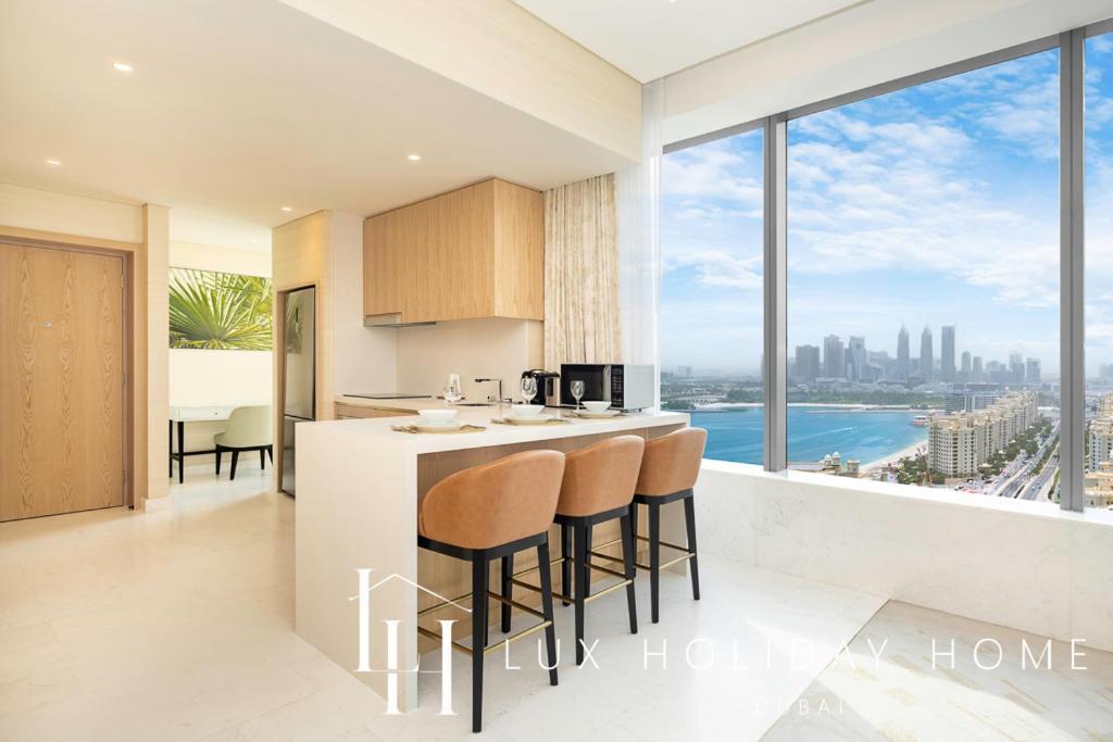 Lux Iconic Views At The Palm Tower Suite 2 Dubai Exterior photo