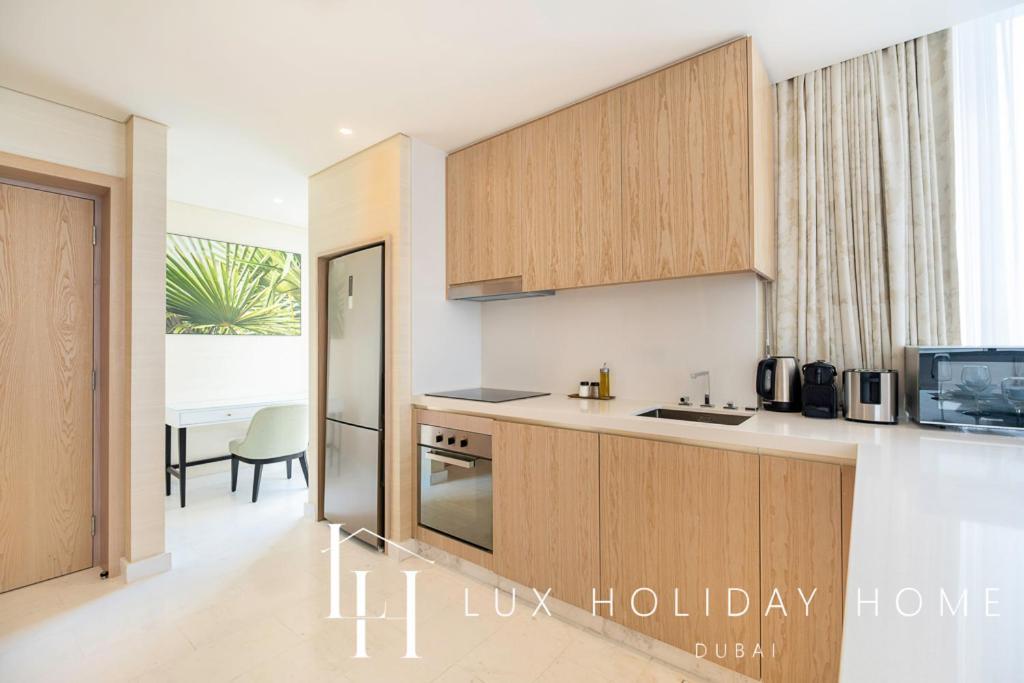 Lux Iconic Views At The Palm Tower Suite 2 Dubai Exterior photo